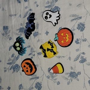 BUNDLE OF 7 JIBBITZ CHARMS